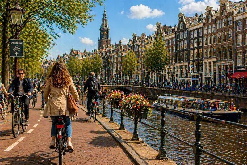 Adventure Quest artwork for the “City Rhythm” mission in Bike Through Amsterdam.