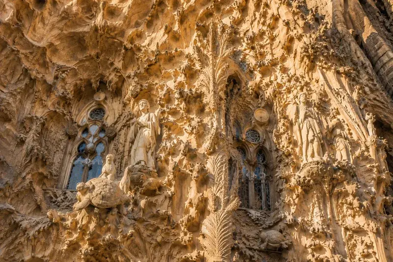 Adventure Quest artwork for the “Nature in Stone” mission in Sagrada Família Explorer.