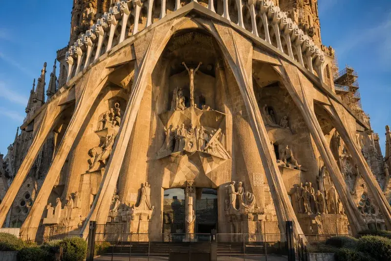Adventure Quest artwork for the “The Passion Facade” mission in Sagrada Família Explorer.