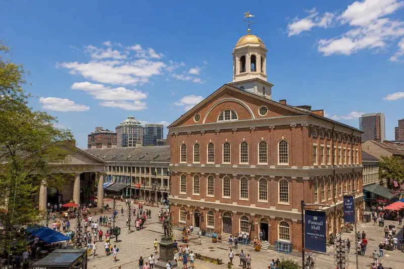 Adventure Quest artwork for the “Faneuil Hall” mission in Freedom Trail Explorer.