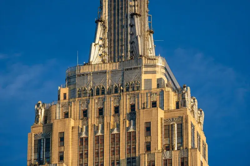 Adventure Quest artwork for the “Art Deco Rising” mission in Broadway, Times Square & Empire State Explorer.