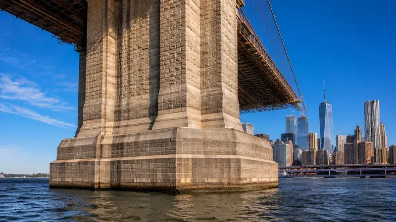 Adventure Quest artwork for the “The Caissons Below” mission in Brooklyn Bridge & DUMBO Explorer.