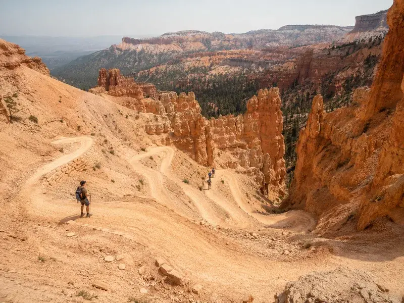 Adventure Quest artwork for the “Trail Switchbacks” mission in Bryce Canyon Hoodoo Explorer.
