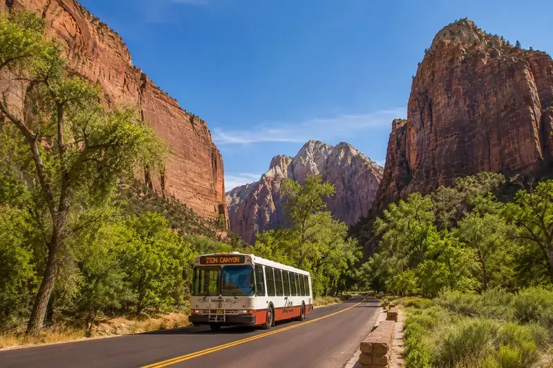 Adventure Quest artwork for the “The Shuttle Road” mission in Zion Canyon Floor.