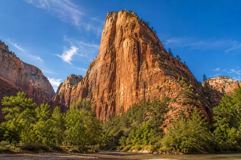 Adventure Quest artwork for the “Angels Landing Above” mission in Zion Canyon Floor.