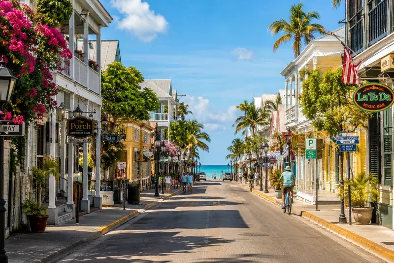 Adventure Quest artwork for the “Duval Street to the Sea” mission in Key West Explorer.